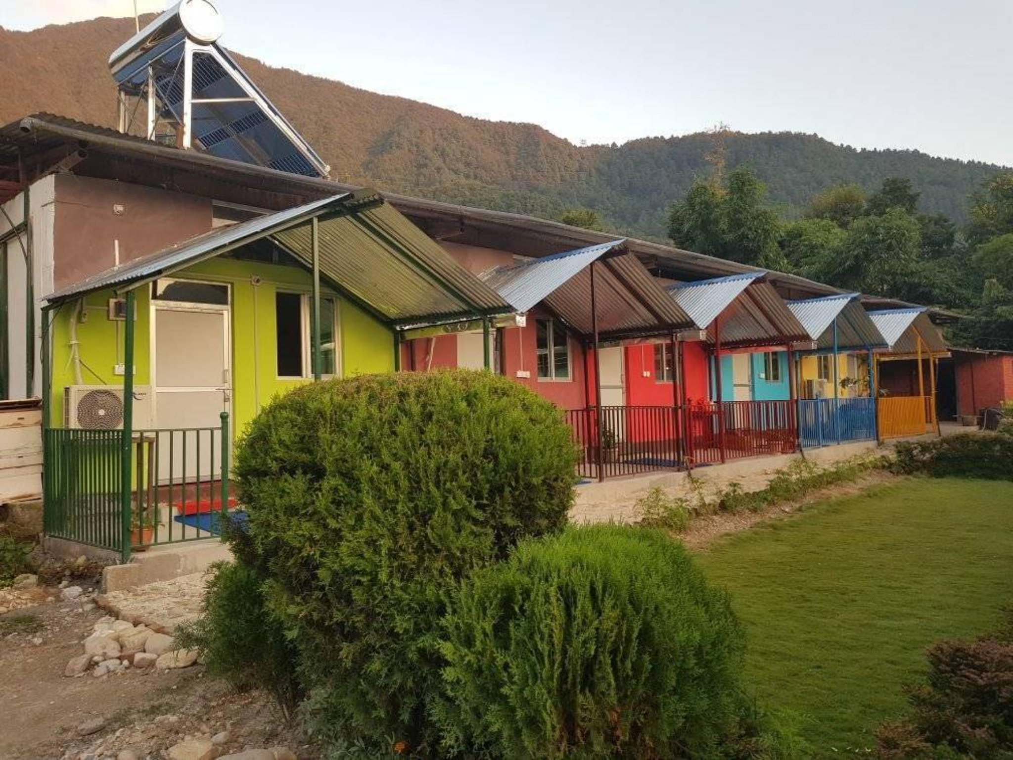 Hotel Evergreen and Party Palace